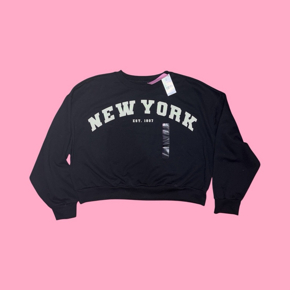 Black Cropped New York Women's Sweater